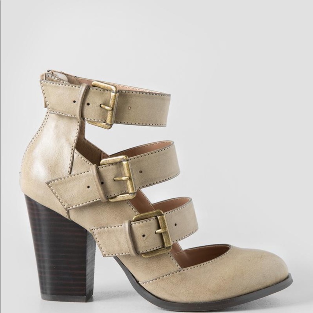 Brand New Restricted Wasabi Heels size 6